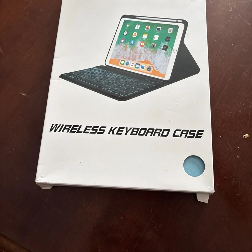 Wireless Keyboard Case for Tablets - Blue